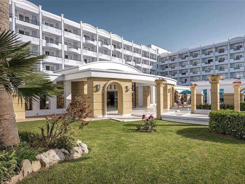 Mitsis Grand Hotel Rhodes City Exterior foto The hotel's main entrance