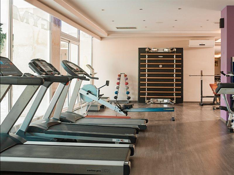 Mitsis Grand Hotel Rhodes City Exterior foto The gym at the hotel