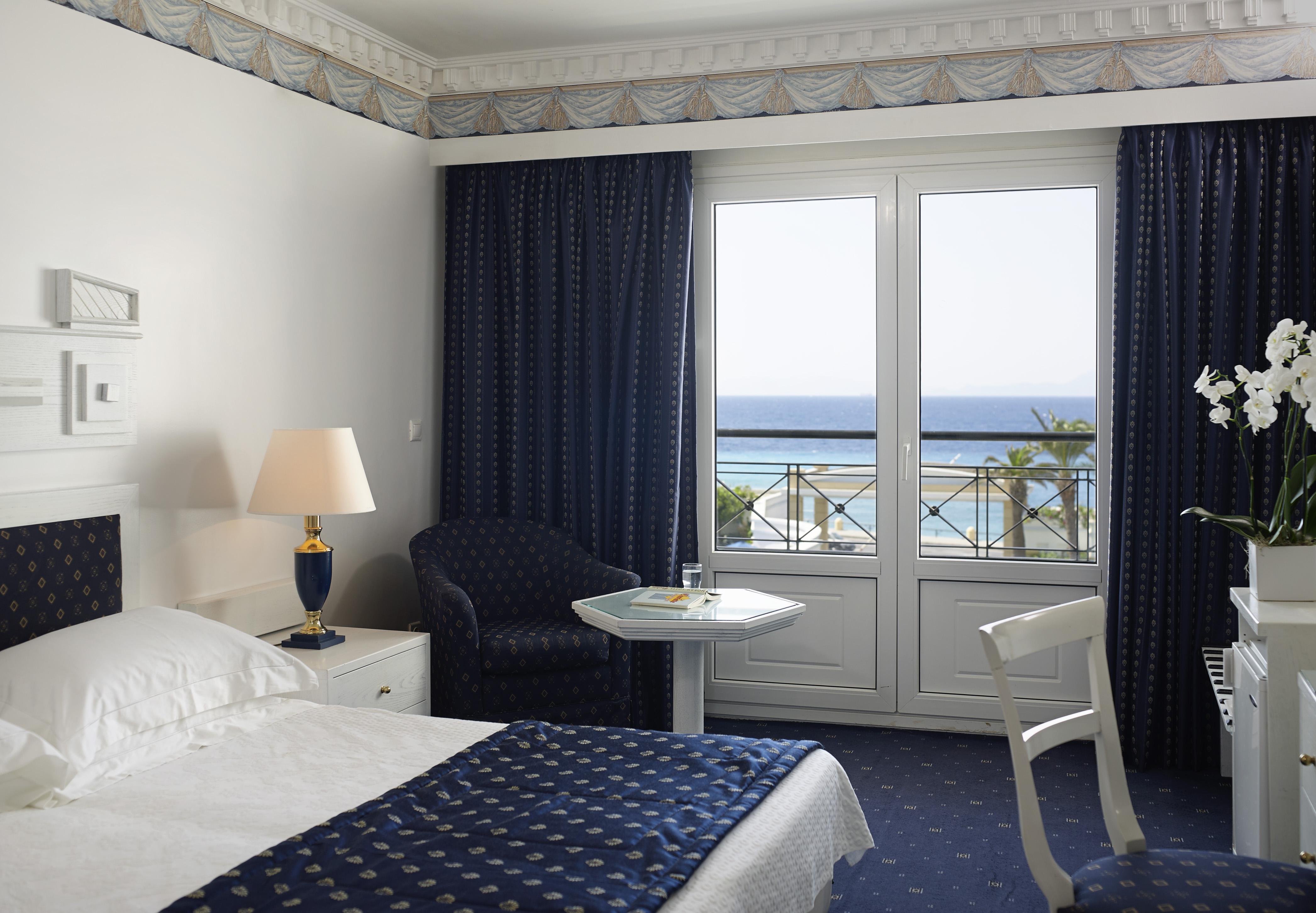 Mitsis Grand Hotel Rhodes City Exterior foto A room at the Grand Hotel