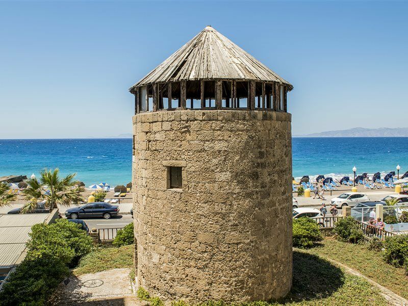 Mitsis Grand Hotel Rhodes City Exterior foto The Venetian tower of Mirabello